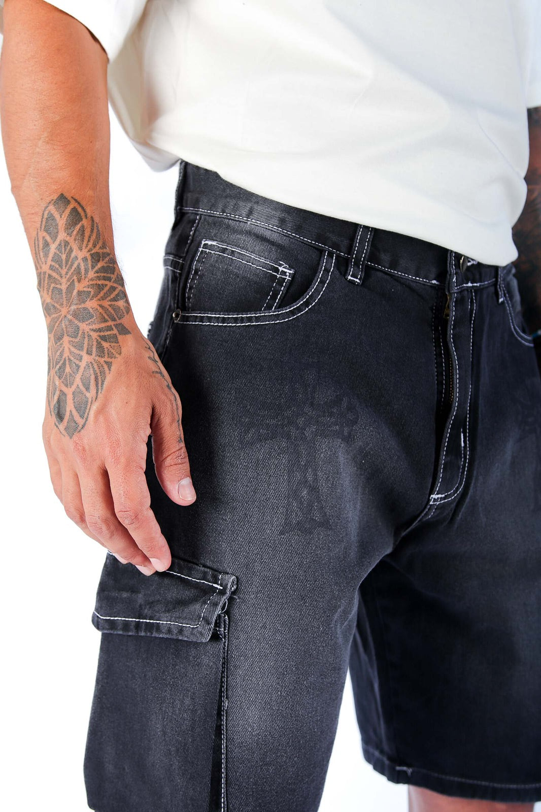 BERMUDA CARGO “SMOKE”