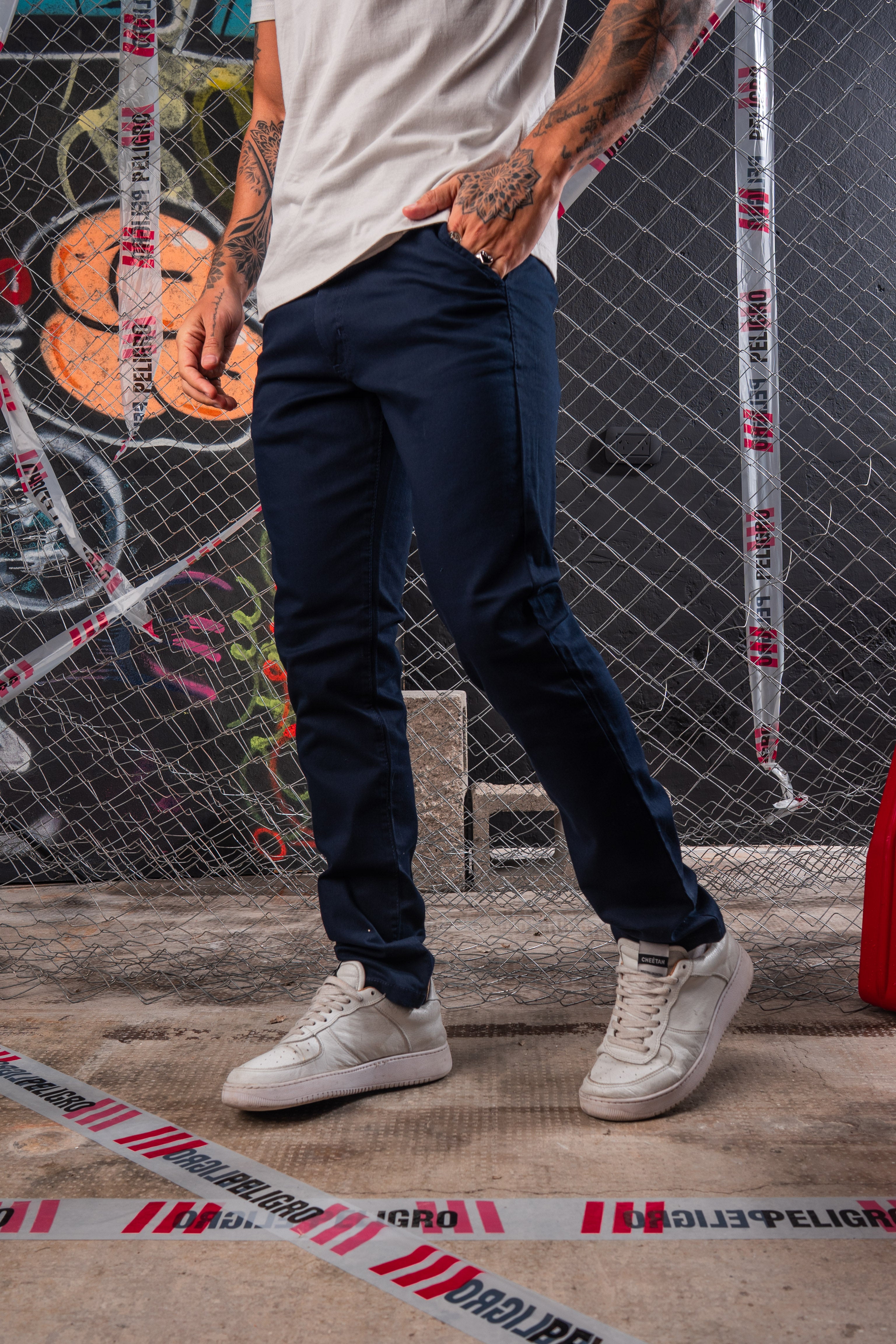 PANTALÓN CHINO AZUL SKINNY