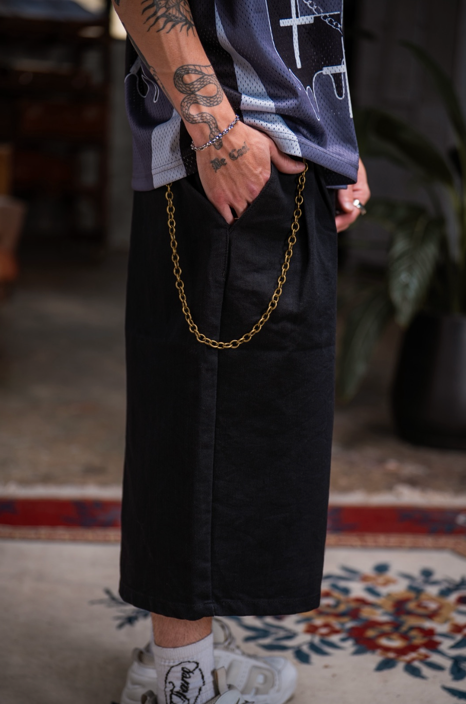 BERMUDA “RAW BLACK DENIM"