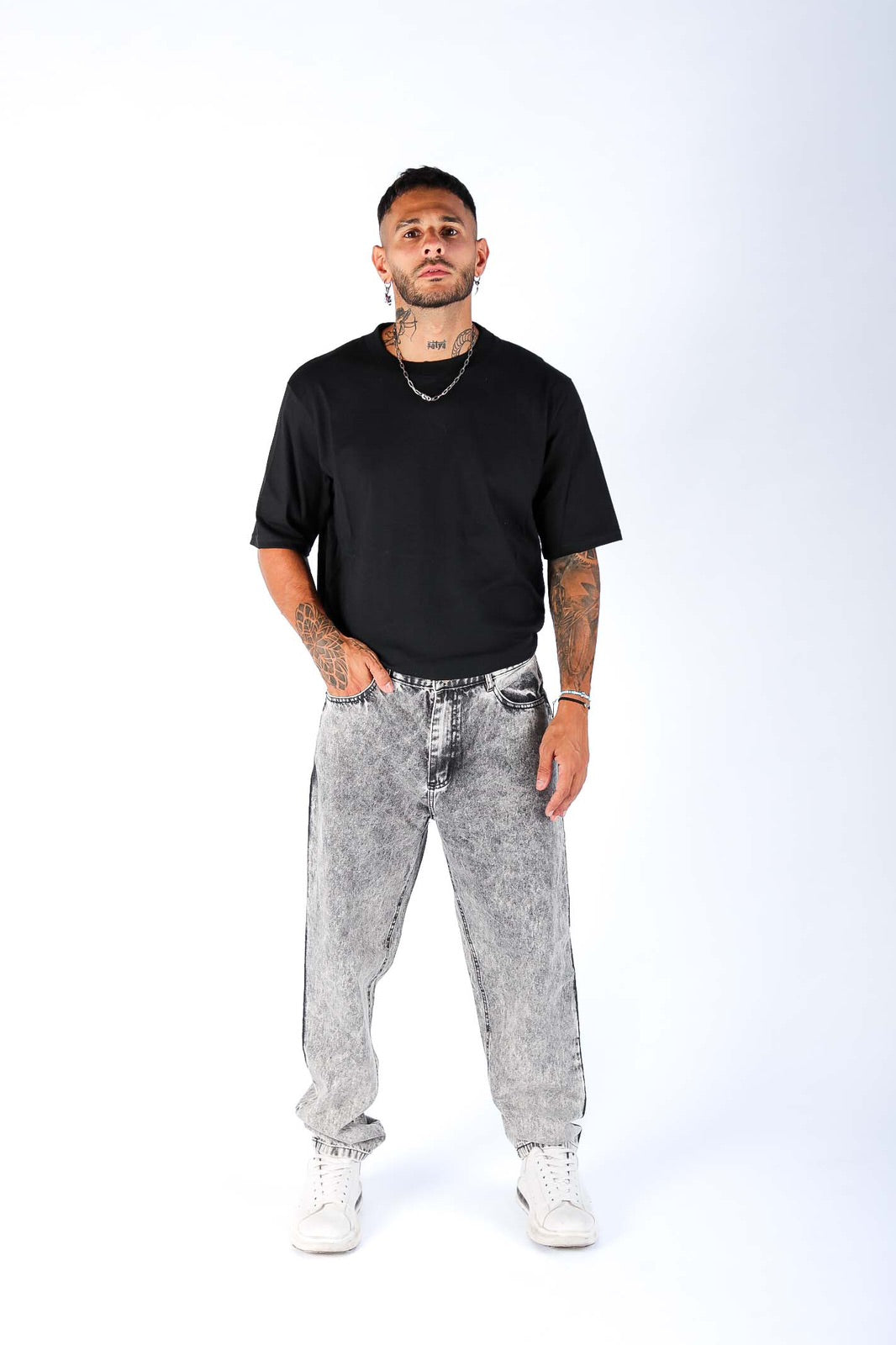 MOM “SNOW BLACK”